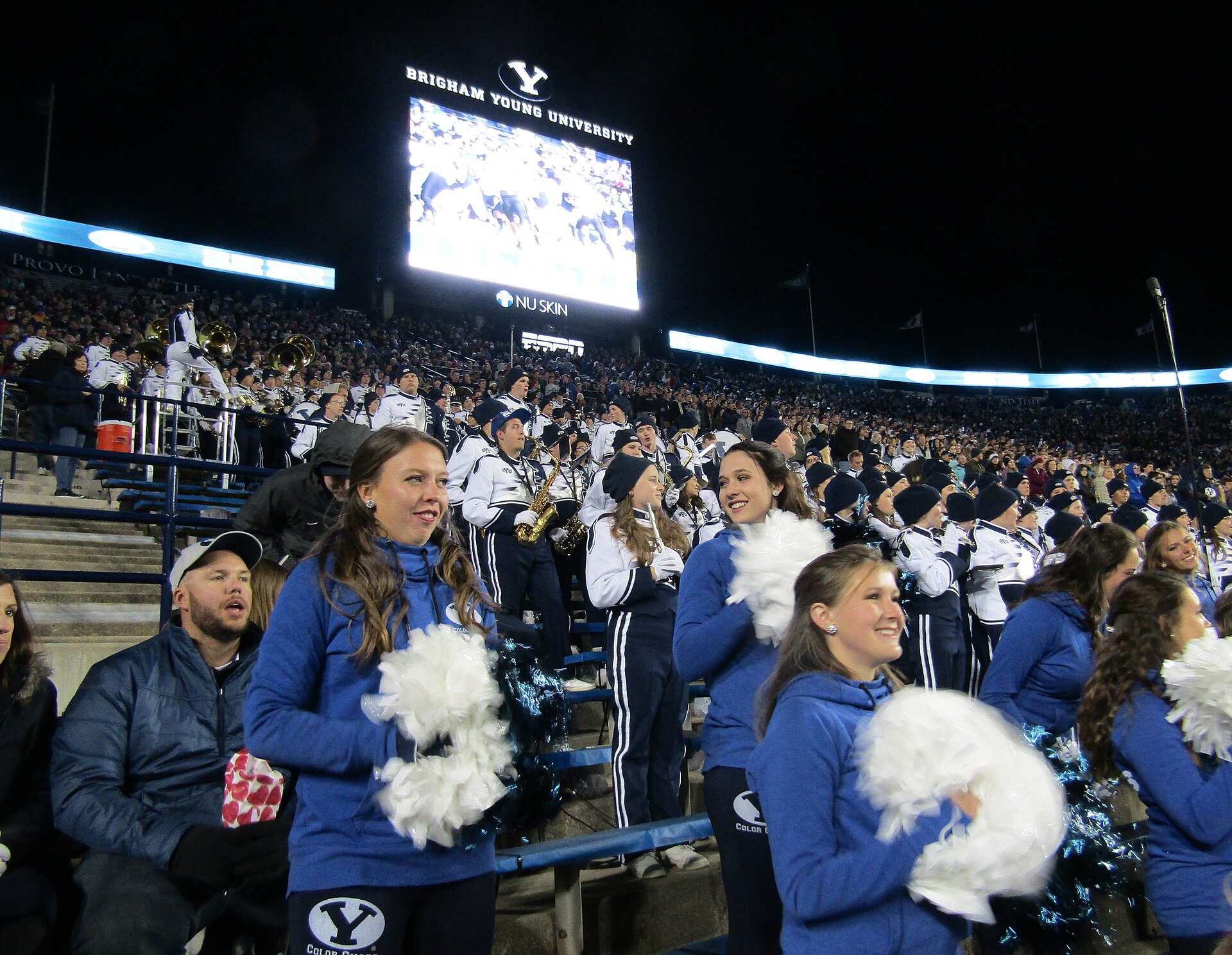 BYU cheerleaders